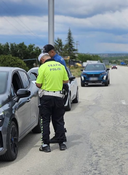Kurallara uymadığı tespit edilen 2 araca ceza
