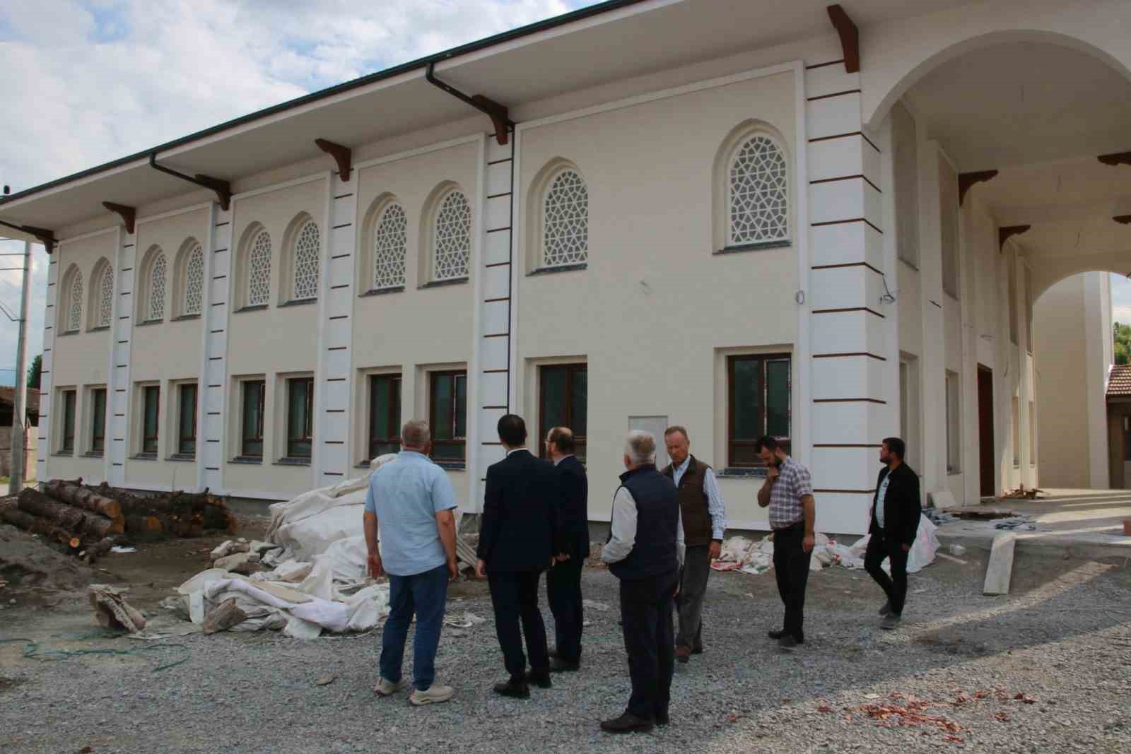 Yapımı devam eden camide son r&ouml;tuşlar
