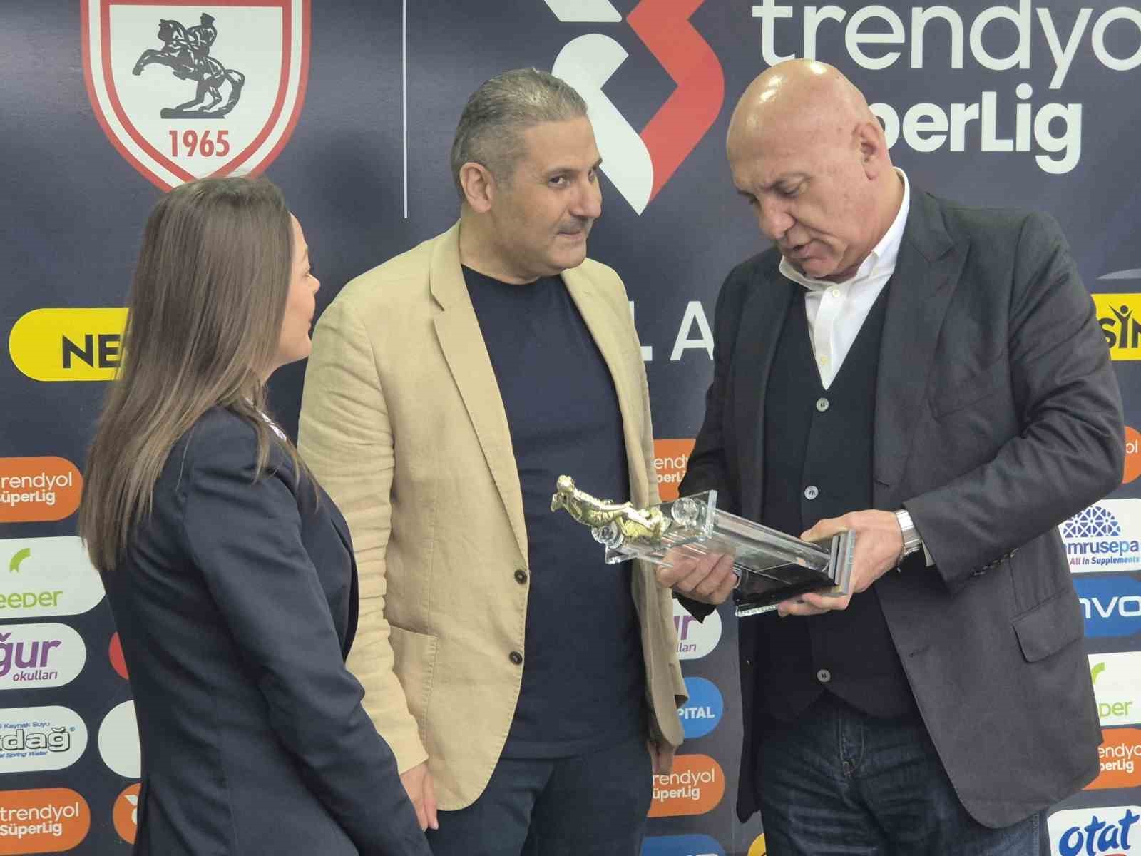 Samsunspor&rsquo;a bağımlılıkla m&uuml;cadele &ouml;d&uuml;l&uuml;
