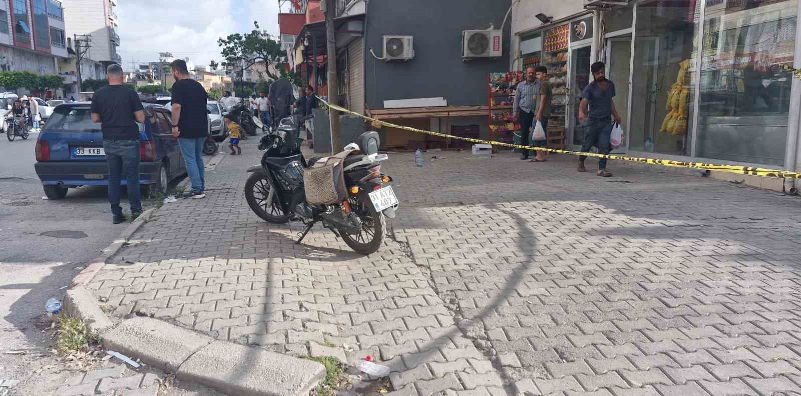 Çocukların kavgasına aileler de karıştı, 3 kişi bıçakla yaralandı