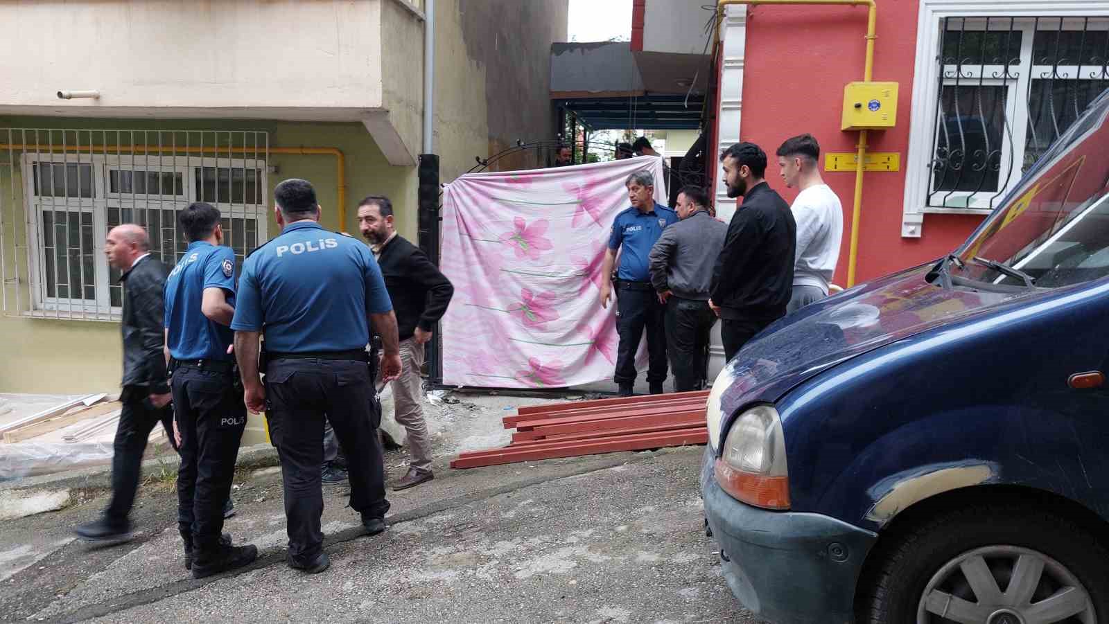 Balkondan düşen 60 yaşındaki vertigo hastası hayatını kaybetti