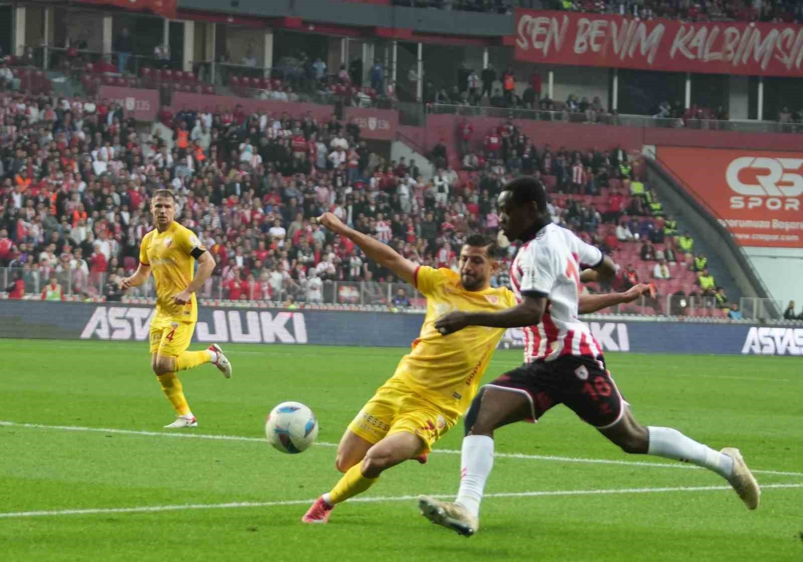 Trendyol Süper Lig: Samsunspor: 0 - Kayserispor: 0 (İlk yarı)