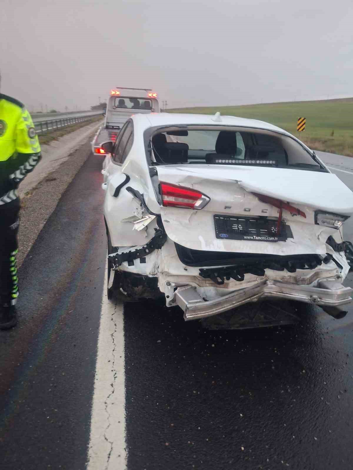 DEM Parti Van Milletvekili Dindar ge&ccedil;irdiği kazada yaralandı
