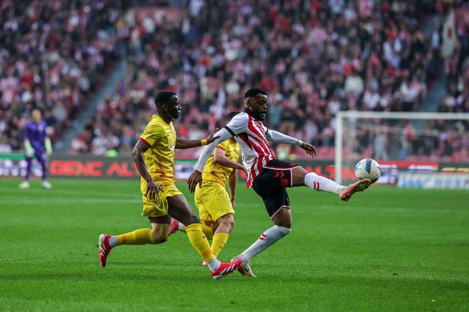 Trendyol Süper Lig: Samsunspor: 2 - Kayserispor: 1 (Maç sonucu)