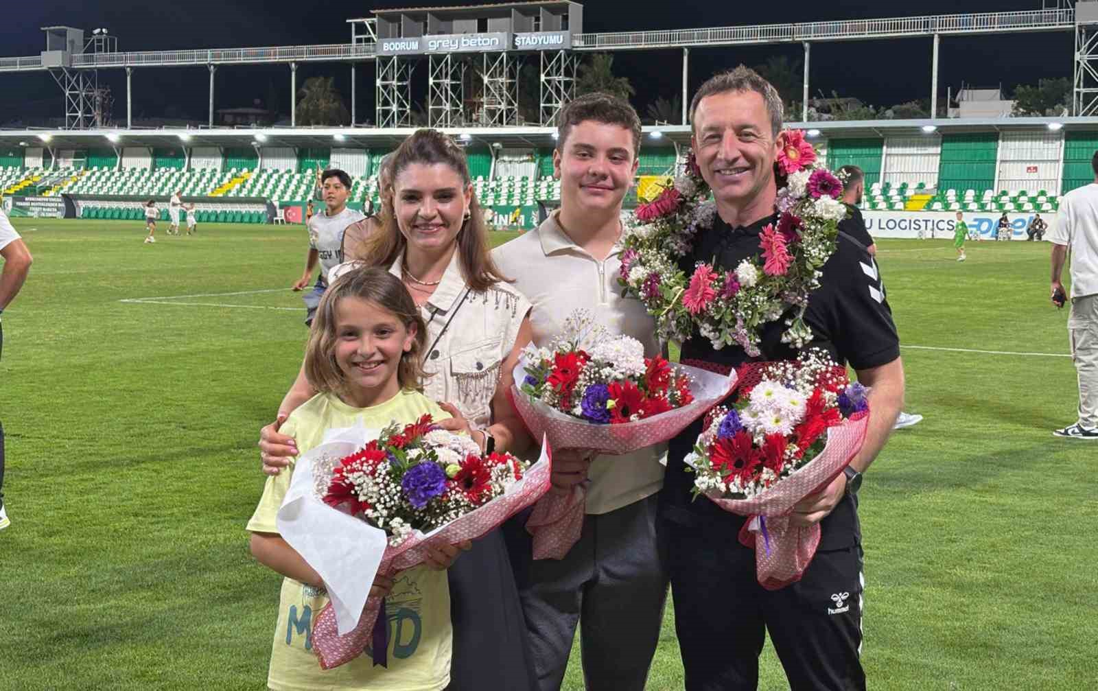 Süper lig yardımcı hakemi Narinç hakemliğe veda etti