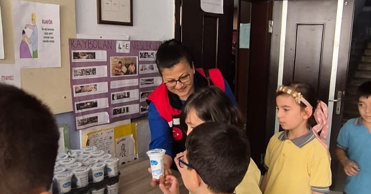 Açık satılan süt ve süt ürünlerine dikkat: 100 kadar hastalığa davetiye çıkarıyor