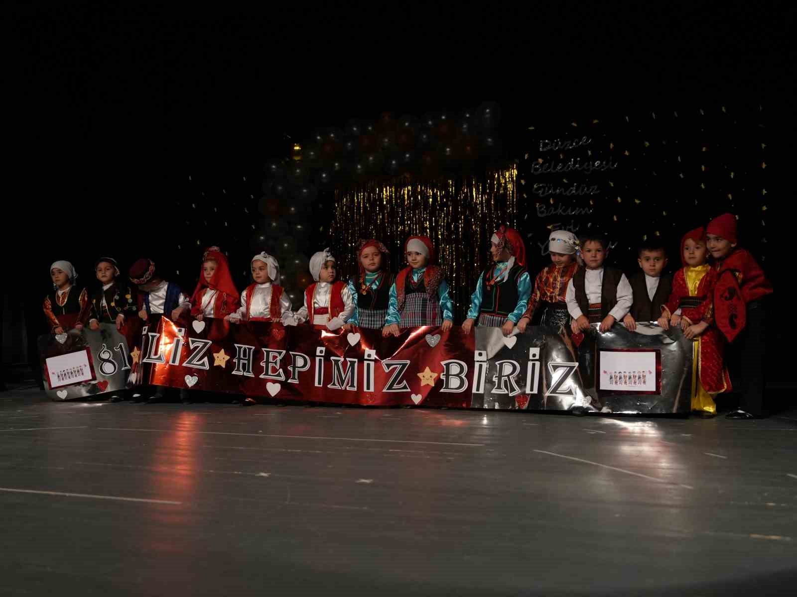 Öğrencilerden muhteşem yıl sonu gösterisi