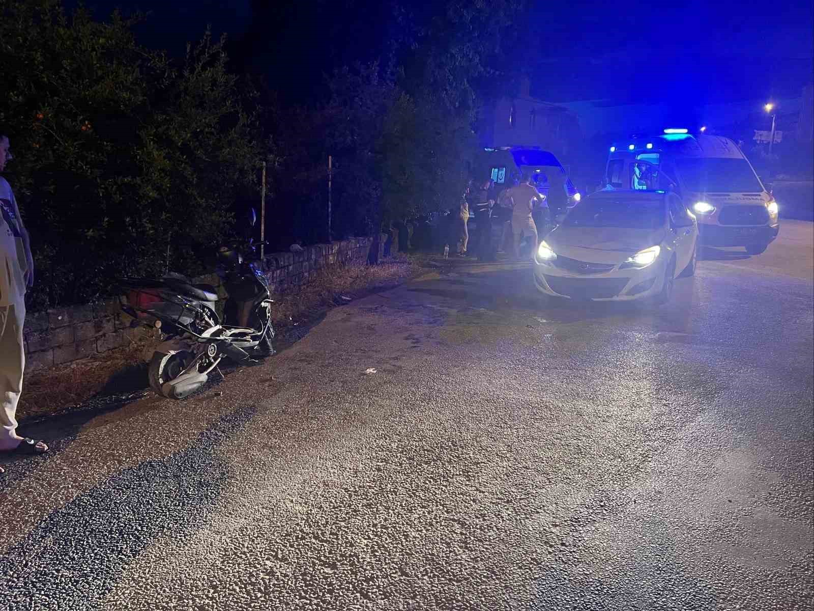 Motosiklet ile otomobil çarpıştı: 2 yaralı