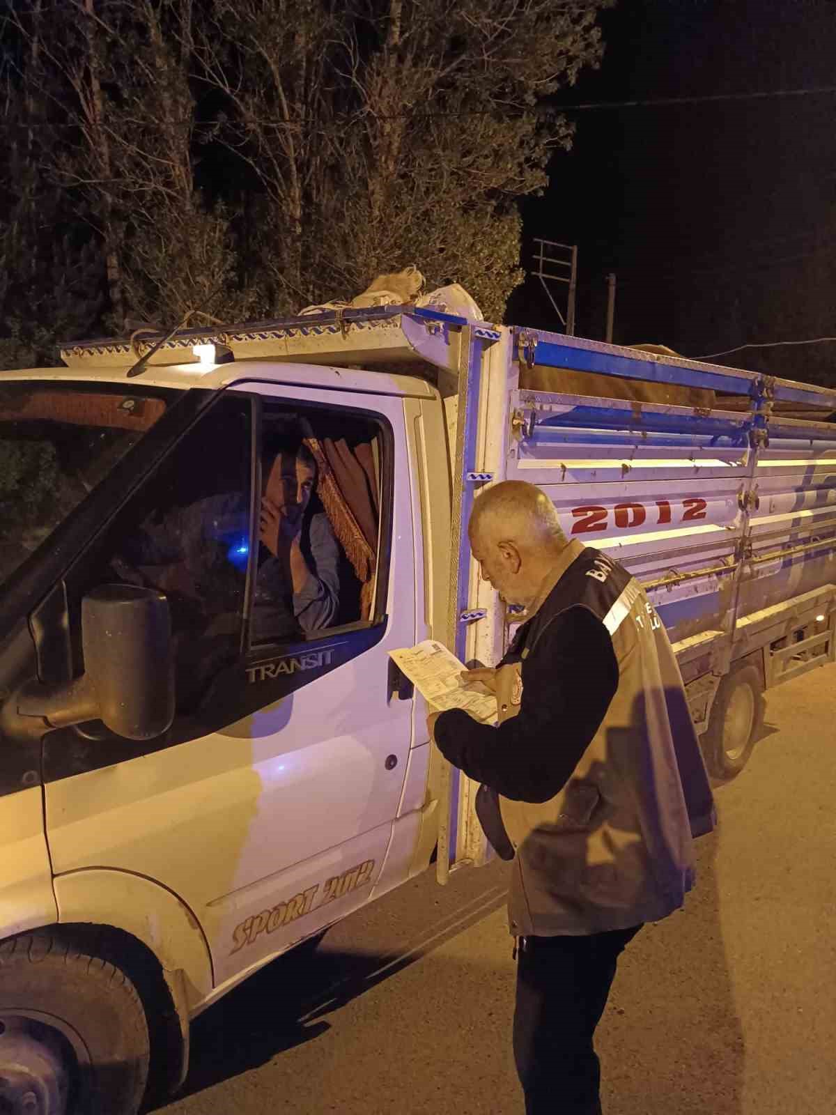 Bayburt’ta kurban sevki denetimleri sürüyor