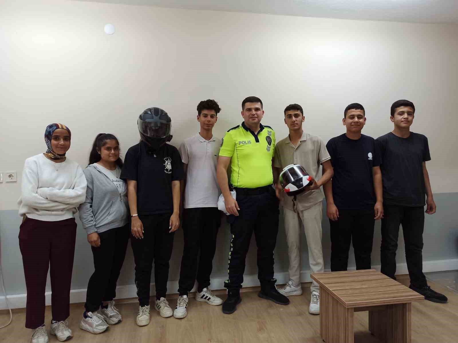 Karacasu’da öğrencilere trafik bilinci eğitimi verildi