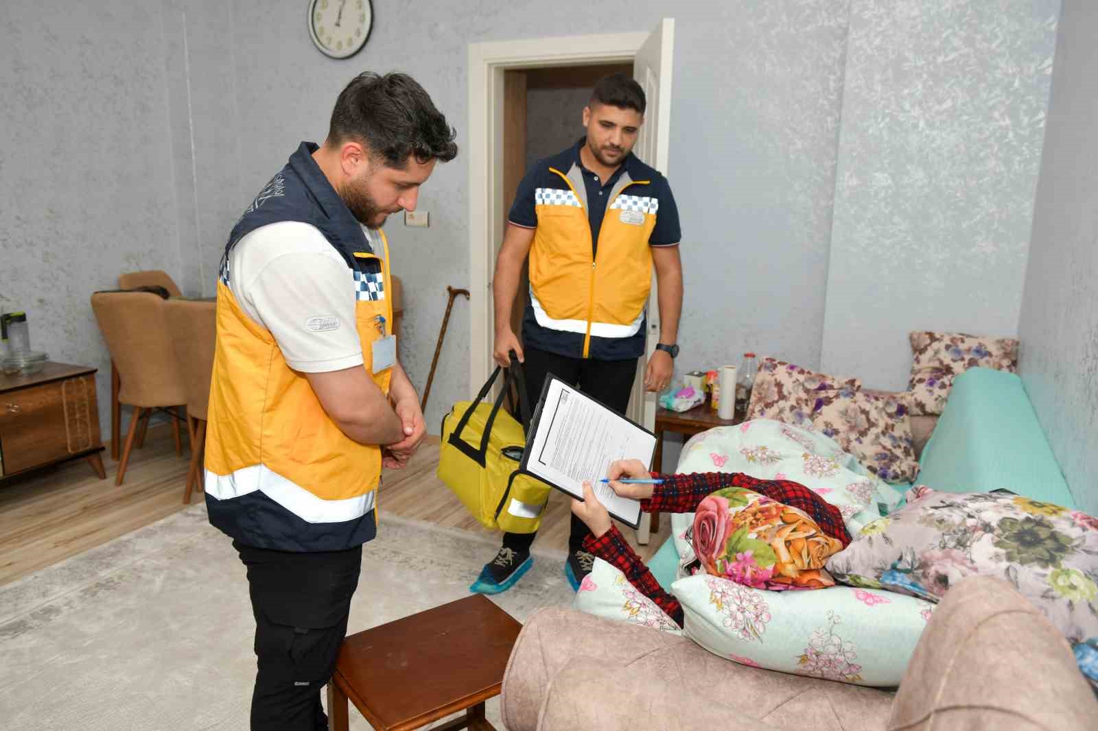 Esenyurt&rsquo;ta sağlık evinize geliyor
