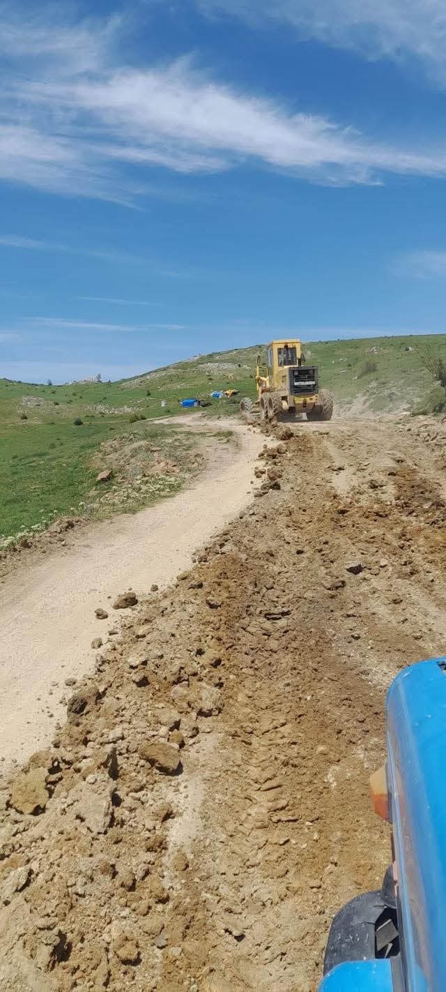 Özükavak Belediyesi çevre düzenleme çalışmalarını sürdürüyor
