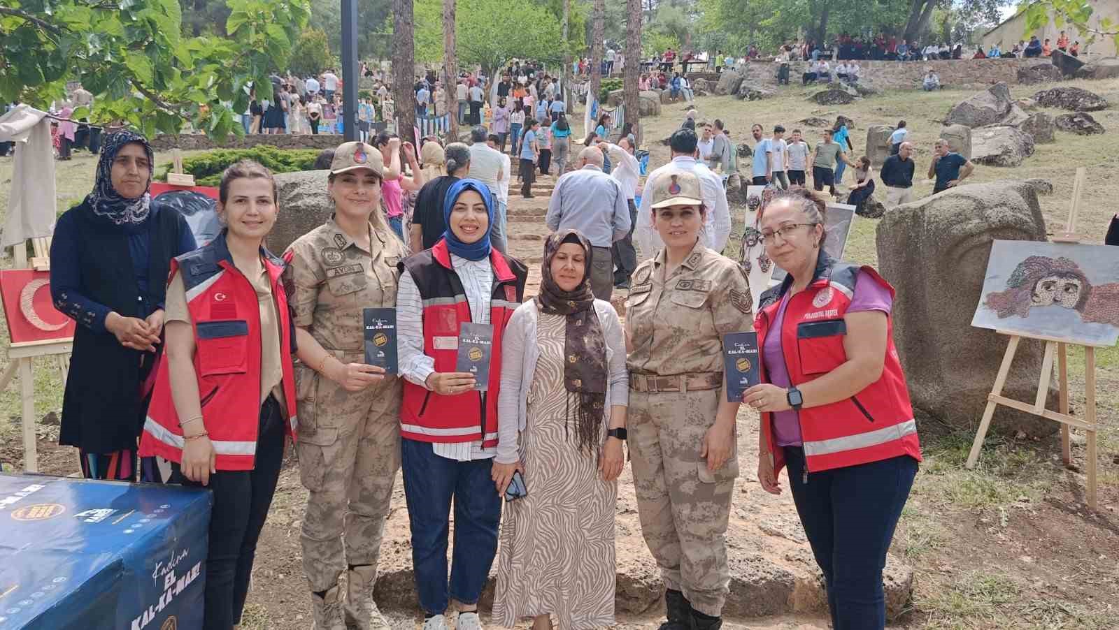 Jandarma KADES uygulamasını tanıttı