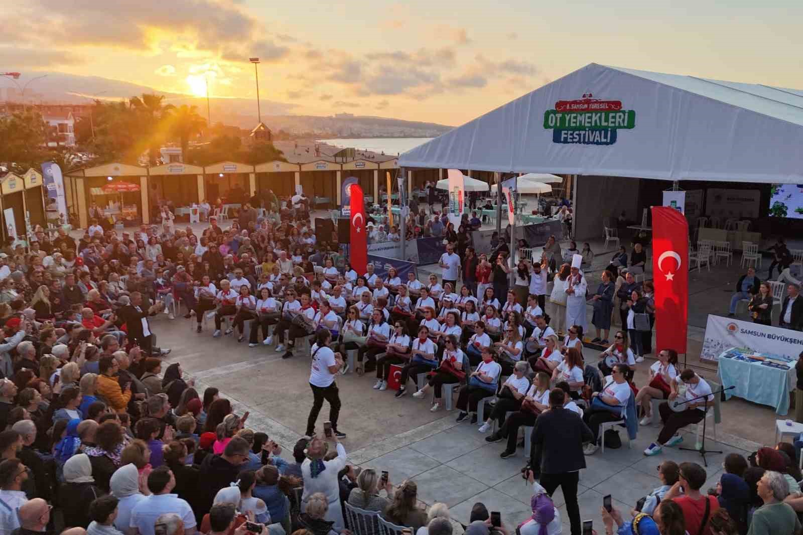 8. Samsun Yöresel Ot Yemekleri Festivali’ne yoğun ilgi