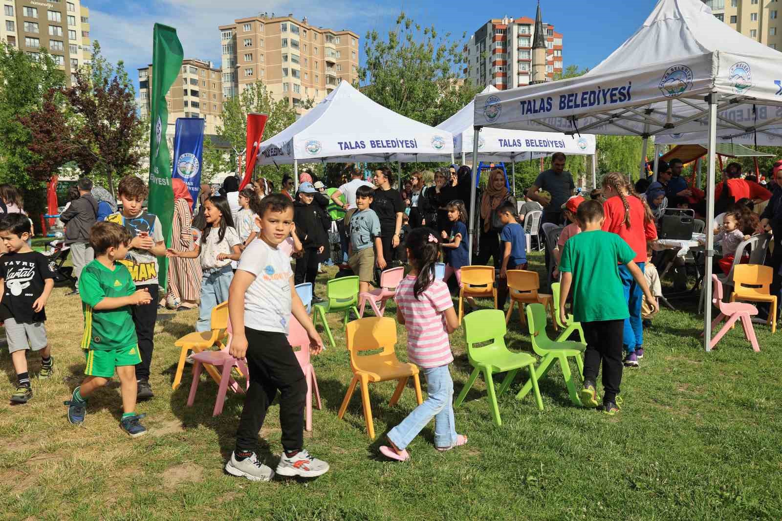 Bah&ccedil;elievler&rsquo;de yaz, &ccedil;ocuklar i&ccedil;in şenlikli başladı
