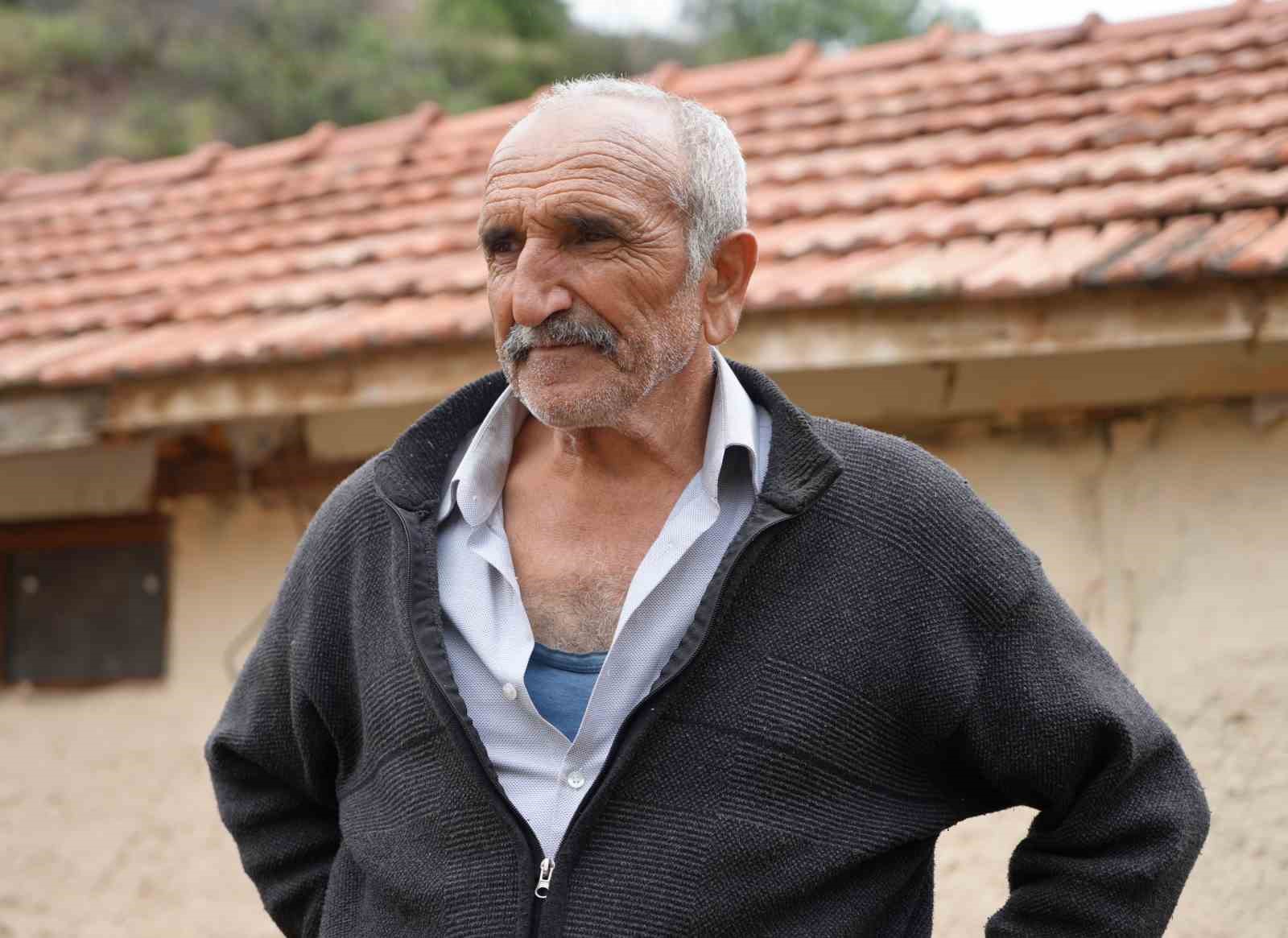 Bir gecede hepsi yok oldu, emekli adamın tek uğraşıydı: "Kendim yemedim, bunlara yedirdim"