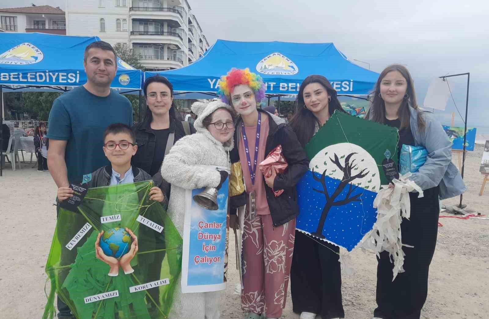 Gökyüzü uçurtmalarla doldu, iklim mesajı havalandı