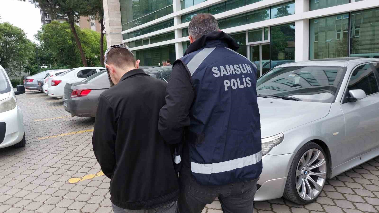 Kavgada bir kişiyi bı&ccedil;aklayan gen&ccedil; yakalandı

