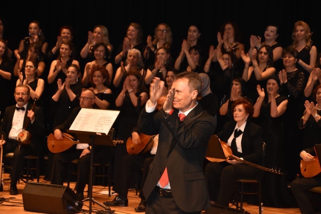 Odunpazarı Halk Eğitimi Merkezi Türk Halk Müziği Korosu sezon sonu konseri