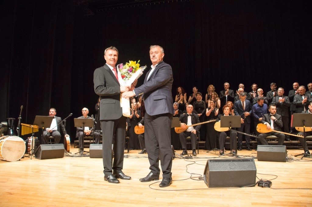 Odunpazarı Halk Eğitimi Merkezi T&uuml;rk Halk M&uuml;ziği Korosu sezon sonu konseri
