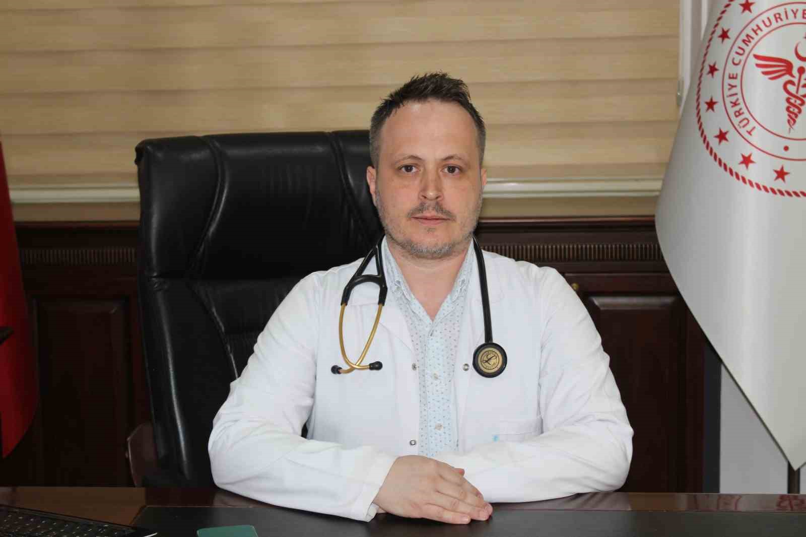 Siirt Eğitim ve Araştırma Hastanesi Başhekimi Kaynak: "Kalp krizi vakaların artık 20-30 gibi yaşlara indiğini görmekteyiz"
