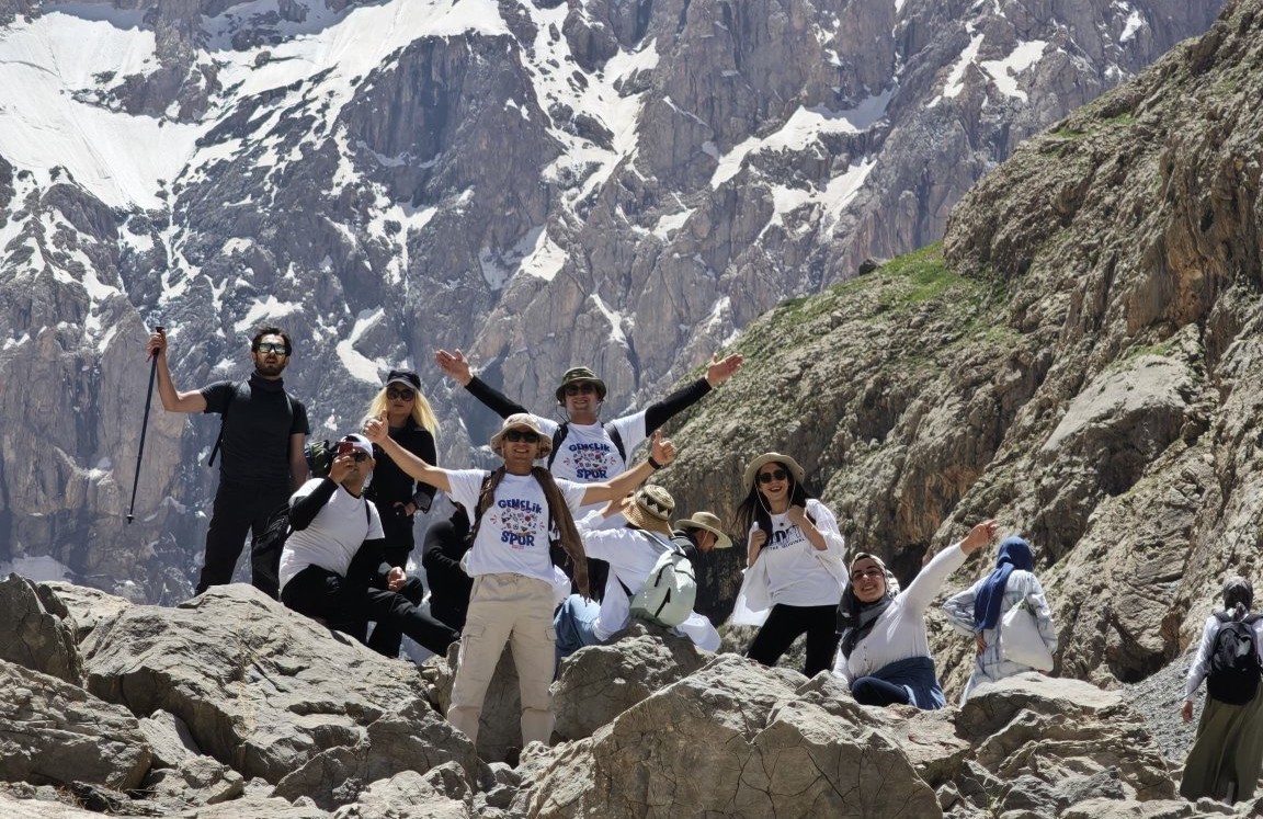 Cennet ve Cehennem Vadisi’nde doğa yürüyüşü