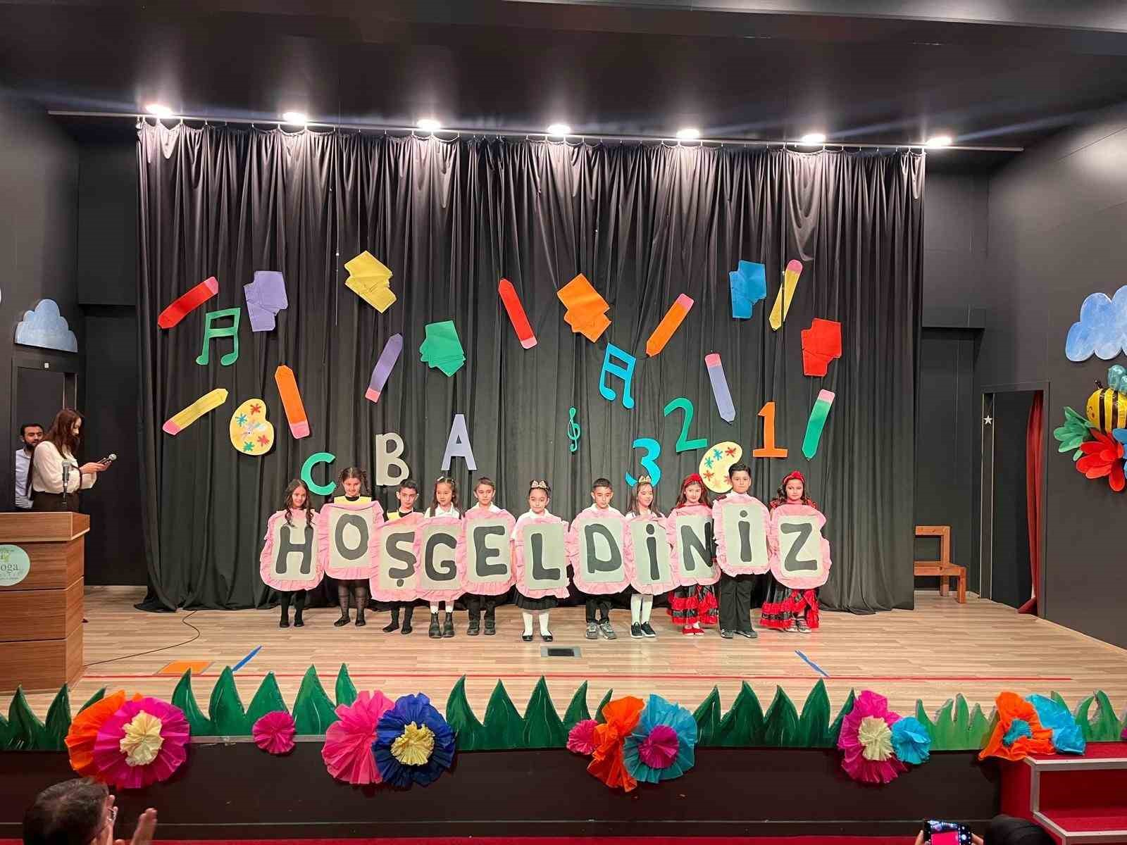 Doğa Koleji&rsquo;nde 1. sınıflar i&ccedil;in okuma bayramı ve yılsonu etkinliği d&uuml;zenlendi
