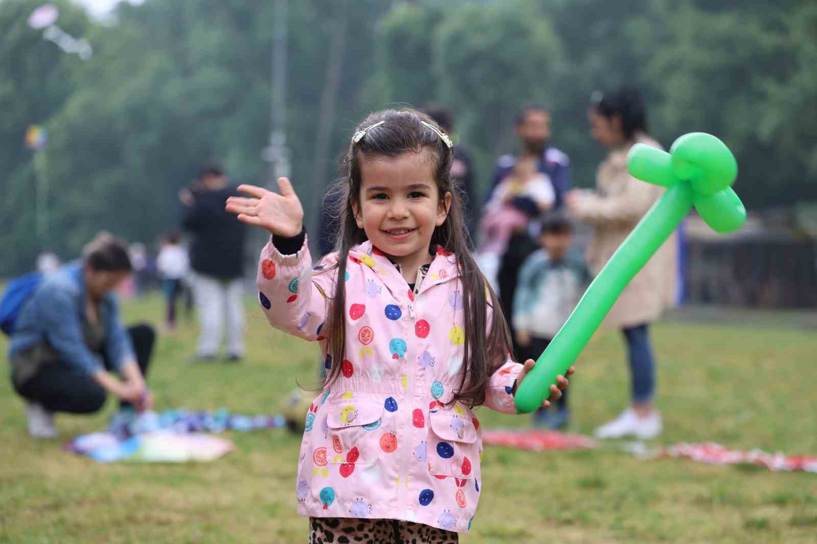 Atakum&rsquo;da g&ouml;ky&uuml;z&uuml; u&ccedil;urtmalarla renklendi
