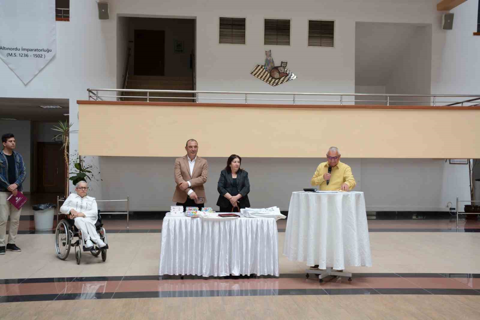 Anadolu Üniversitesi’nde özel eğitim temalı poster sergisi açıldı

