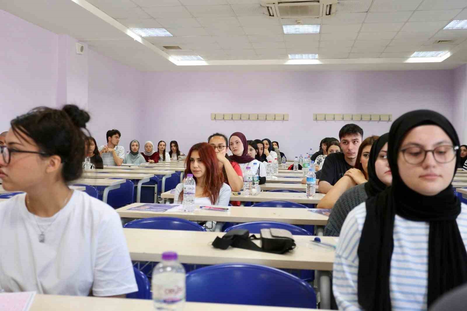 Kepez Belediyesi’nden öğrencilere gerçek sınav provası
