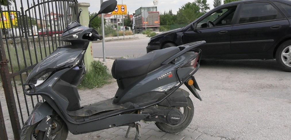 Tavşanlı&rsquo;da trafik kazası, 2 kişi yaralandı
