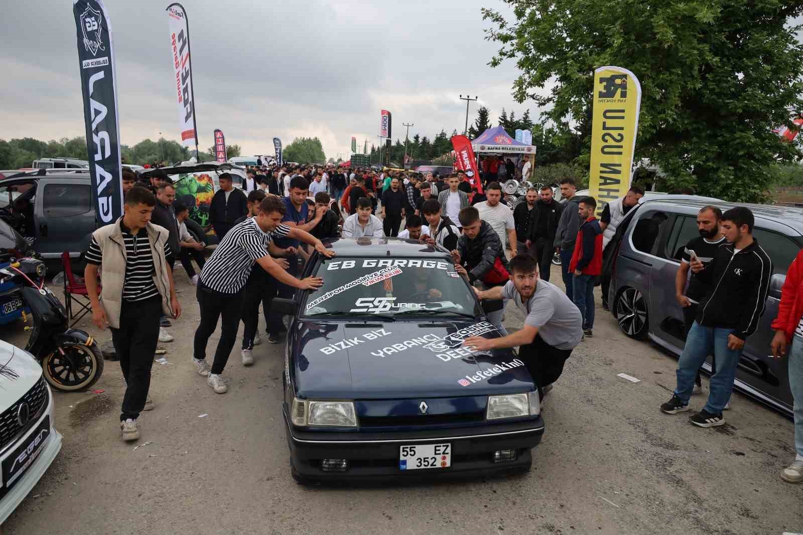 Bafra’da modifiye rüzgarı: 500 araç sergilendi