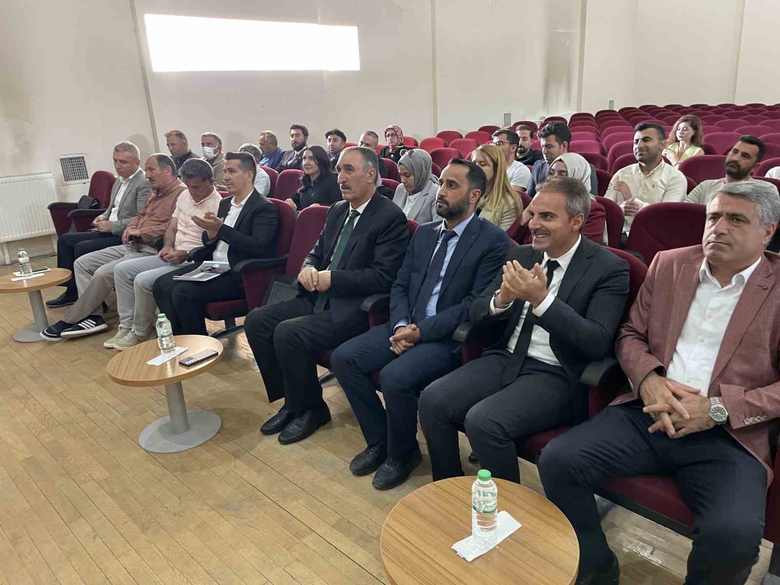 Malazgirt’te yılsonu değerlendirme toplantısı yapıldı