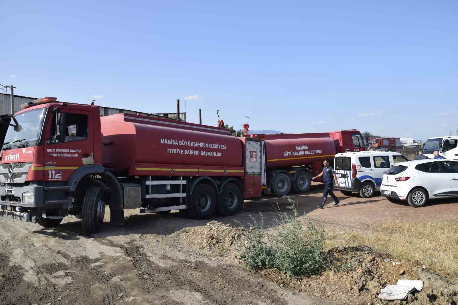 Manisa&rsquo;da tarım arazisinde yangın

