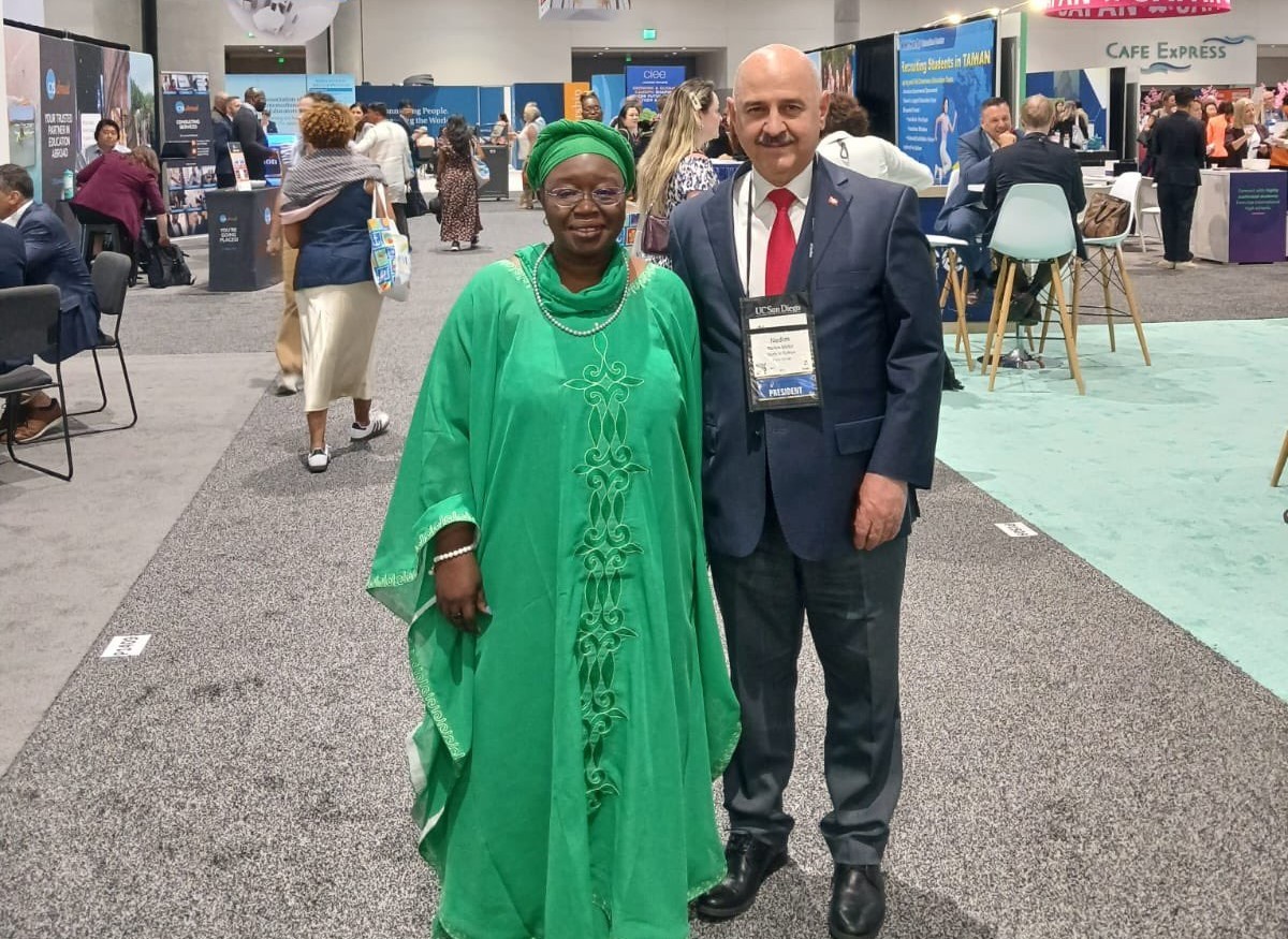 Düzce Üniversitesi dünyanın en prestijli yükseköğretim fuarına katıldı