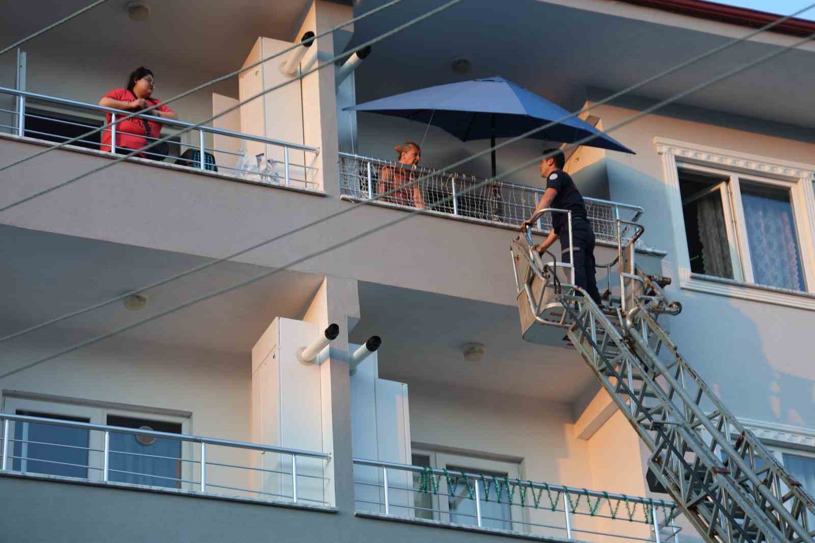 Muğla’da ev yangını: 1 kişi balkondan kurtarıldı