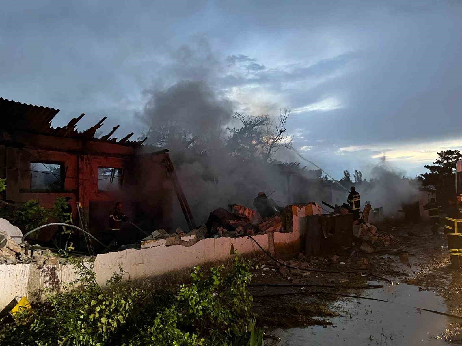 Kırşehir’de enerji firmasının deposunda yangın