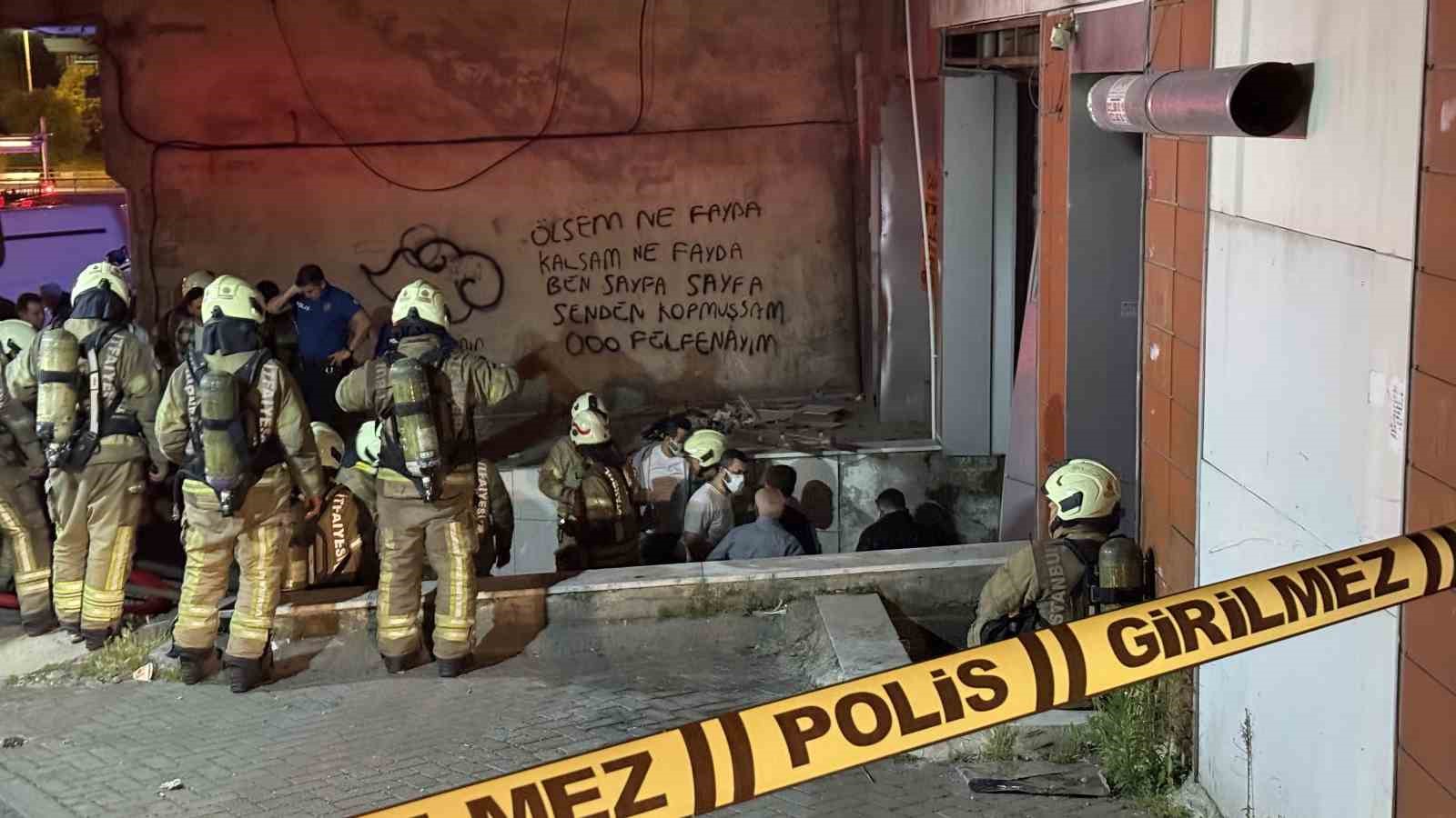 Güngören’de tekstil malzemesi üretimi yapan firmada korkutan yangın