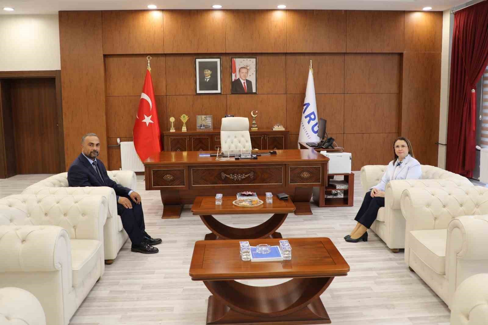Vali Nurtaç Arslan, Rektör Akkaya’yı ziyaret etti