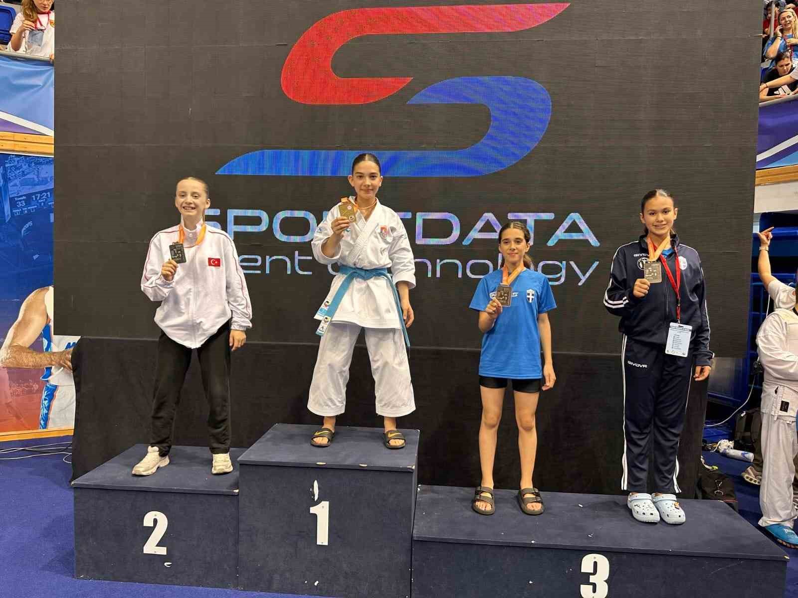 Kahvecigil Karate Şampiyonası’nda ikinci oldu