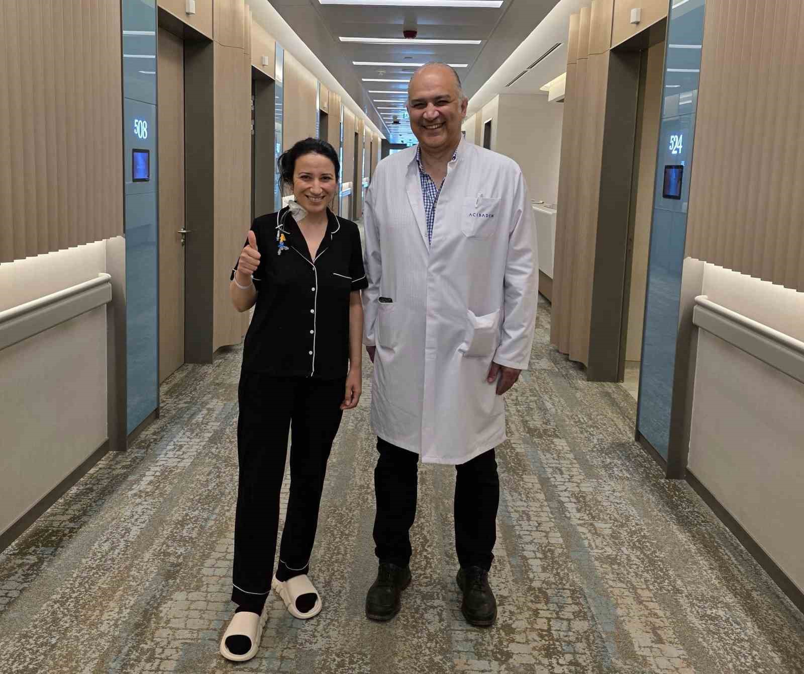 Ameliyatla kanser riskini atlatan genç anne, korkularından kurtuldu