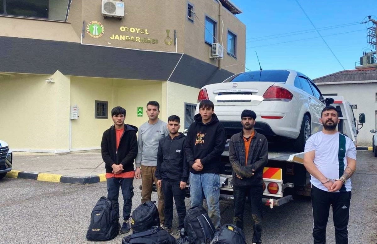 Tekirdağ’da yol kontrolünde 5 düzensiz göçmen ve 1 organizatör yakalandı