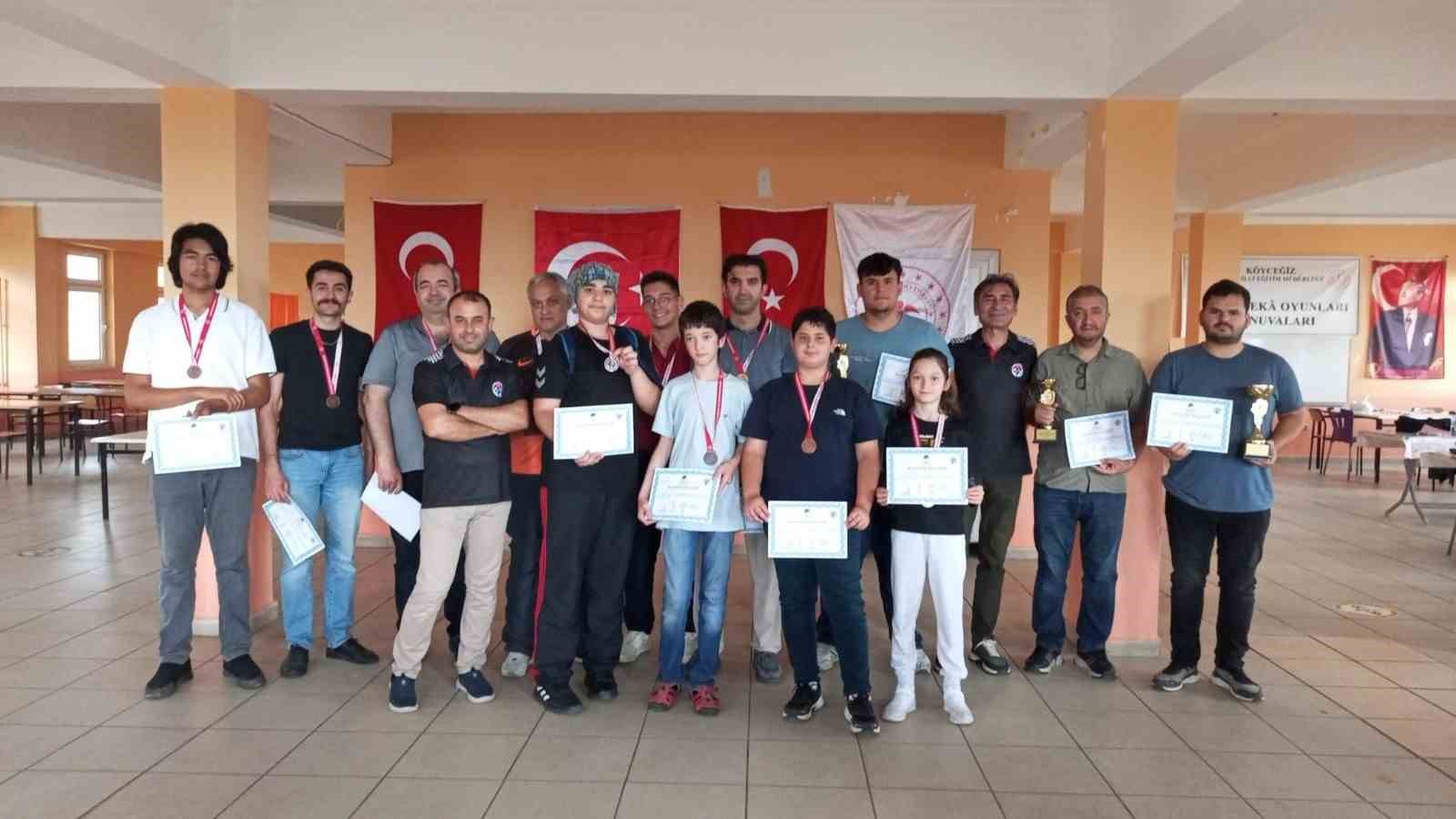 Köyceğiz’de düzenlenen satranç turnuvasına yoğun ilgi