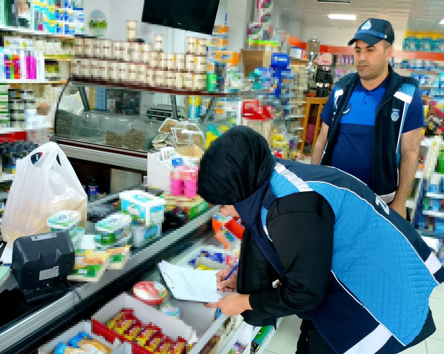 Diyarbakır’da 372 kilo bozulmuş ve tarihi geçmiş ürüne el konuldu