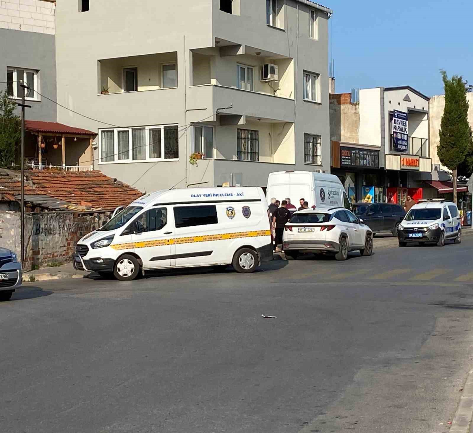 Komşusu olan karı kocayı vurdu kadının durumu ağır