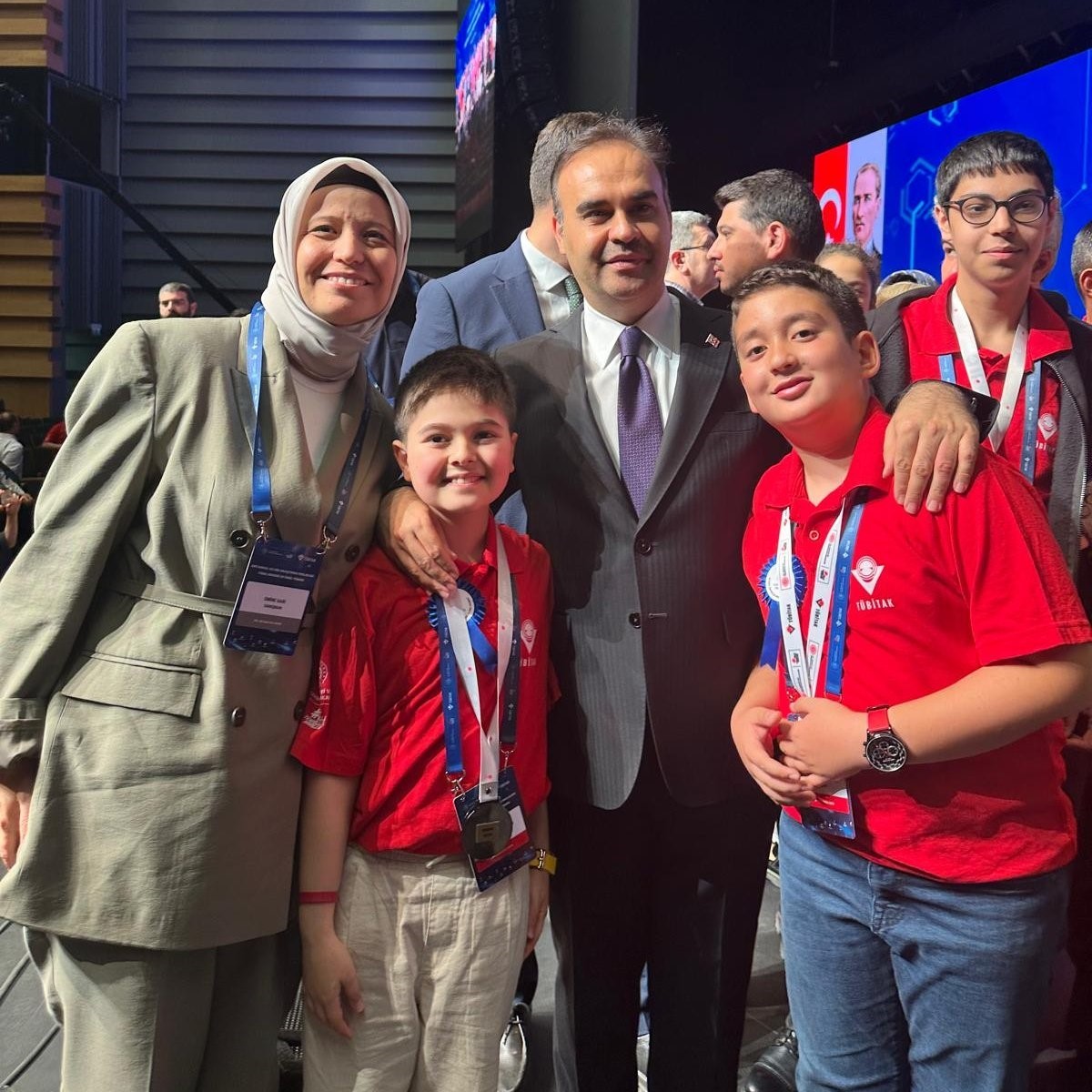 D&uuml;zceli &ouml;ğrenciler T&uuml;rkiye derecesi elde etti
