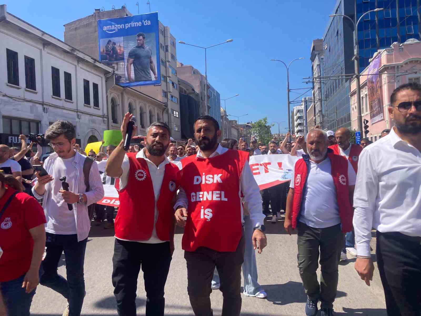 DİSK Şube Başkanı Gül’den Başkan Tugay’a: &quot;Arayacağım başkanı ’Başkanım gel, burada çöp var, temizle’ diyeceğim bundan sonra&quot;