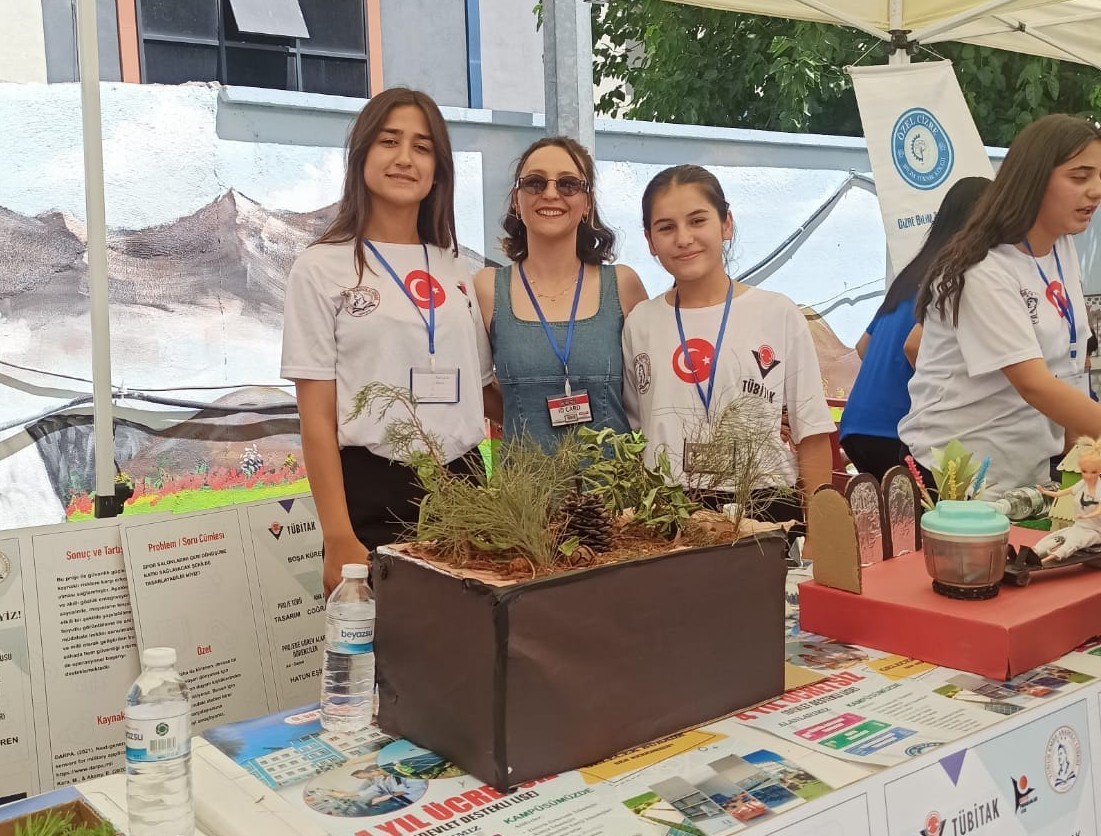 Şırnaklı &ouml;ğrencilerden "Yakan Değil S&ouml;nd&uuml;ren Kozalak Projesi"
