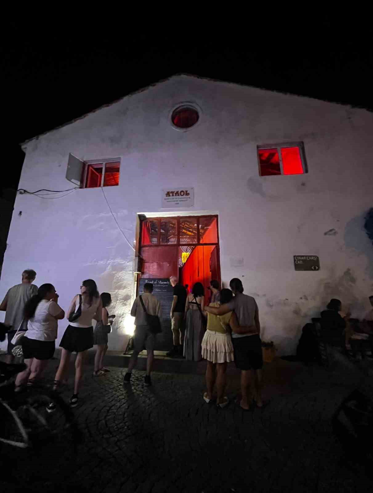 Bozcaada, Haziran ayını sanat ve bilimle karşılıyor
