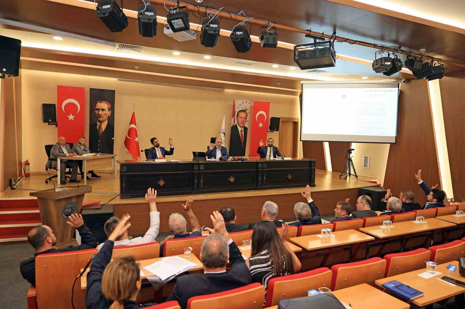 Talas Meclisi 10 maddeyi g&ouml;r&uuml;şt&uuml;
